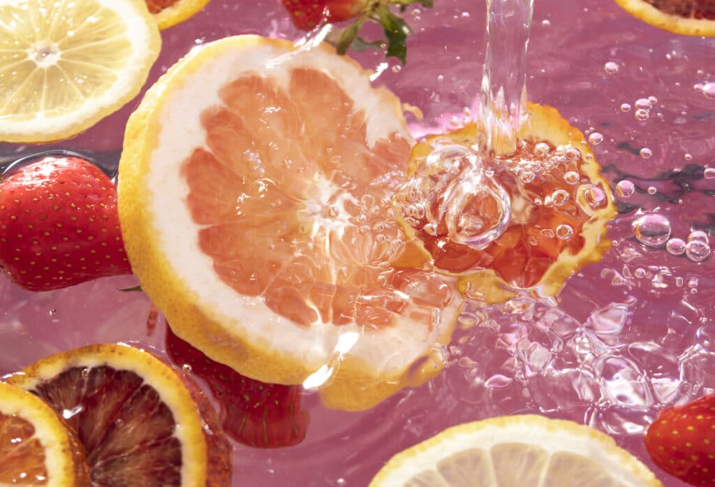 arreglo de citricos y fresas de alto angulo